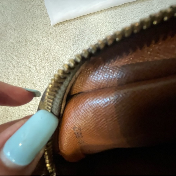 GUCCI VINTAGE LOUIS VUITTON MONOGRAM SHOULDER BAG/CROSSOVER HANDBAG - Picture 7 of 16